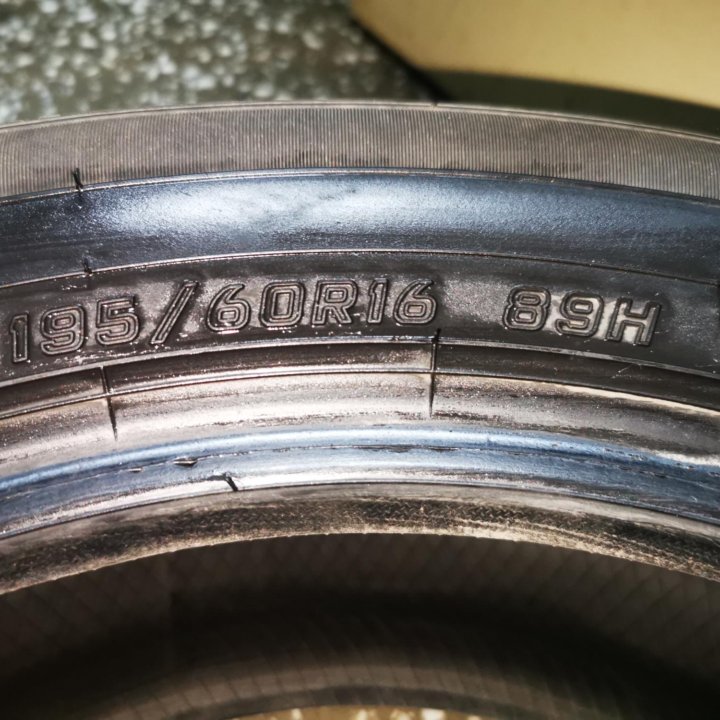 2 шины Dunlop Enasave Rv505 195/60 R16 89Н