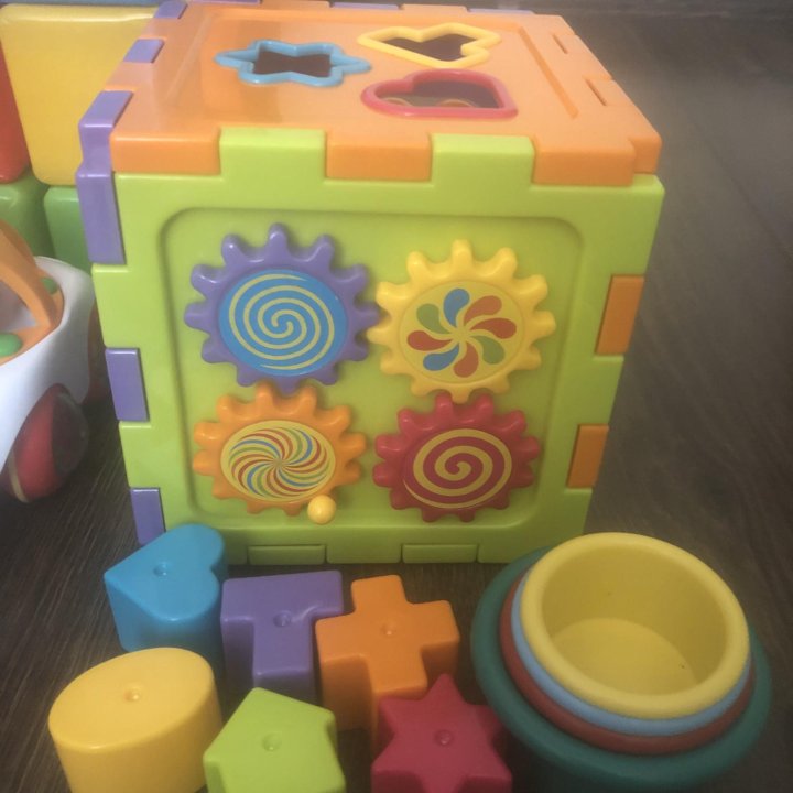 Развивающие игрушки