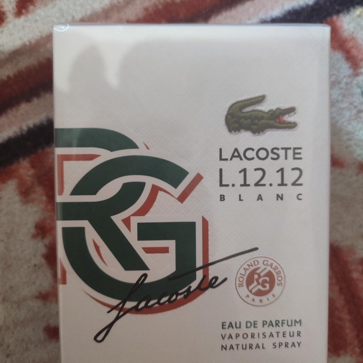 Lacoste. L. 12.12 Blanc