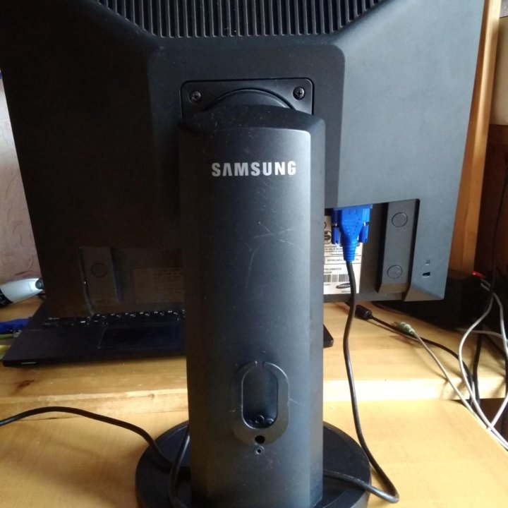 Монитор Samsung SuncMaster 740 N.