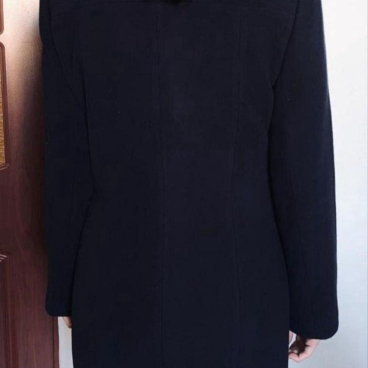 Пальто новое