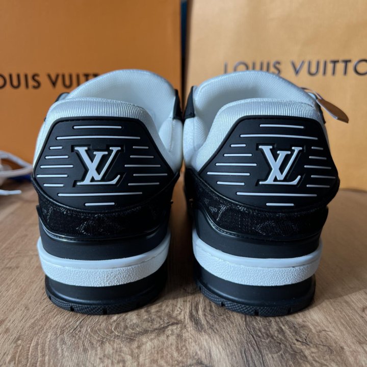 Кроссовки Louis Vuitton