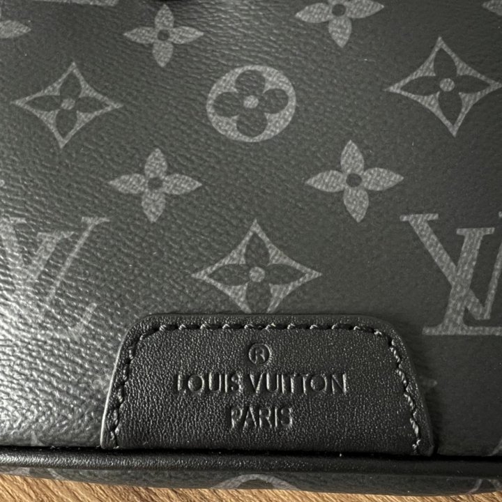 Сумка Louis Vuitton Discovery PM