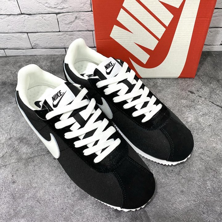 Кроссовки Nike cortez