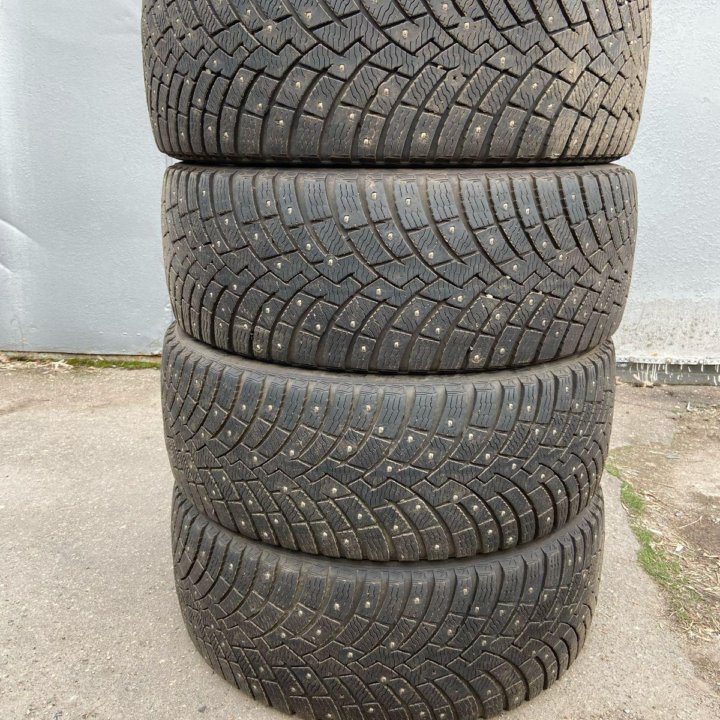 Pirelli Scorpion Ice Zero 2 245/45/20