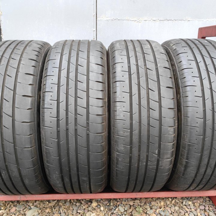 Комплект Bridgestone Playz PX-RV II 235/55 R18 