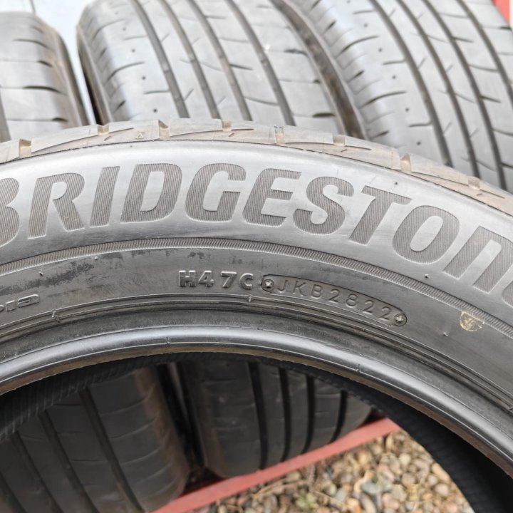 Комплект Bridgestone Playz PX-RV II 235/55 R18 