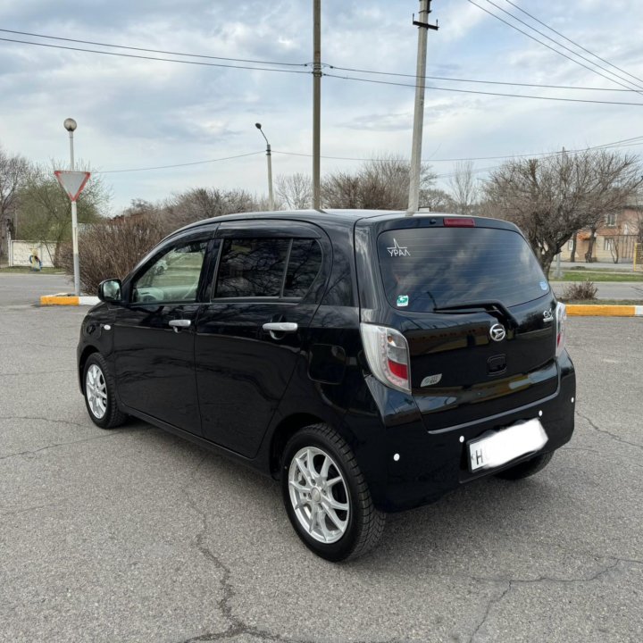 Daihatsu Mira e:S, 2013