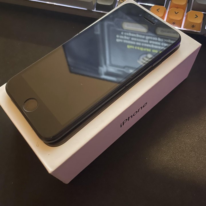 iphone SE 2020 black