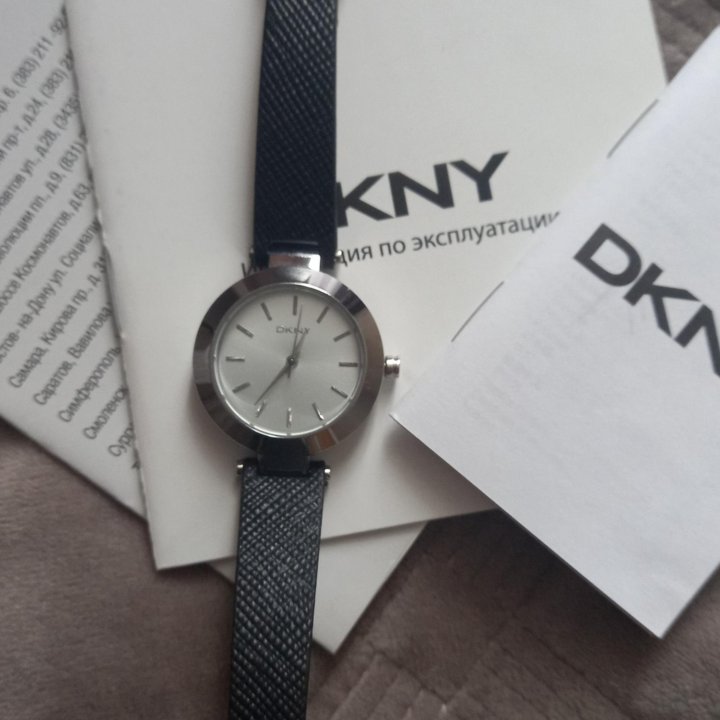 Часы DKNY женские