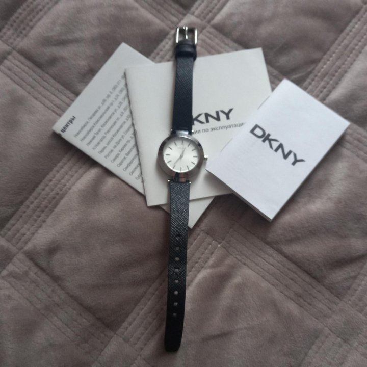 Часы DKNY женские