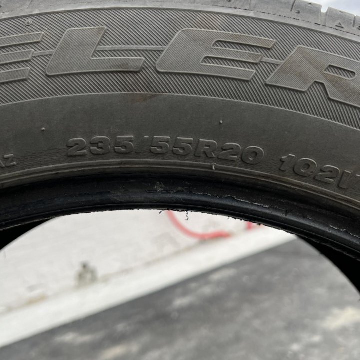 BRIDGESTONE DUELER 235/55 r20