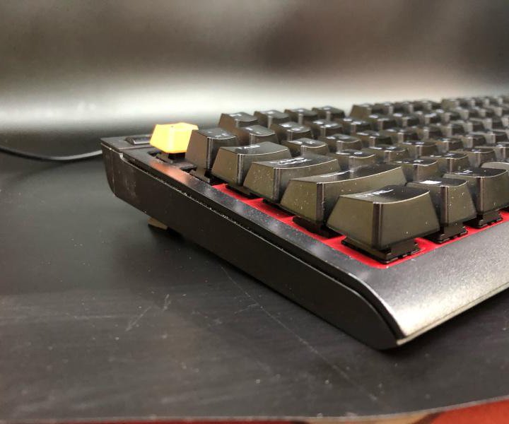 Устройства ввода клавиатура  Corsair k63