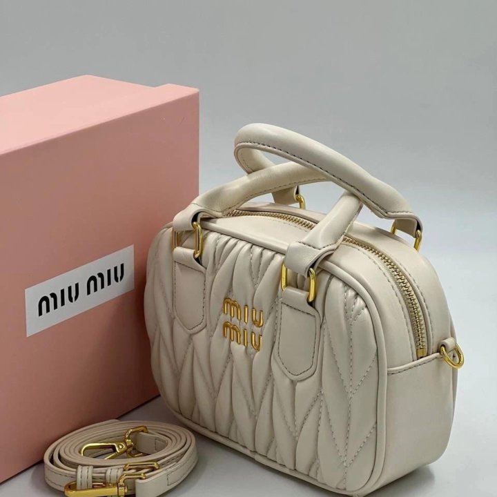 Сумочка Miu Miu