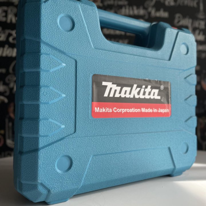 Шуруповерт MAKITA