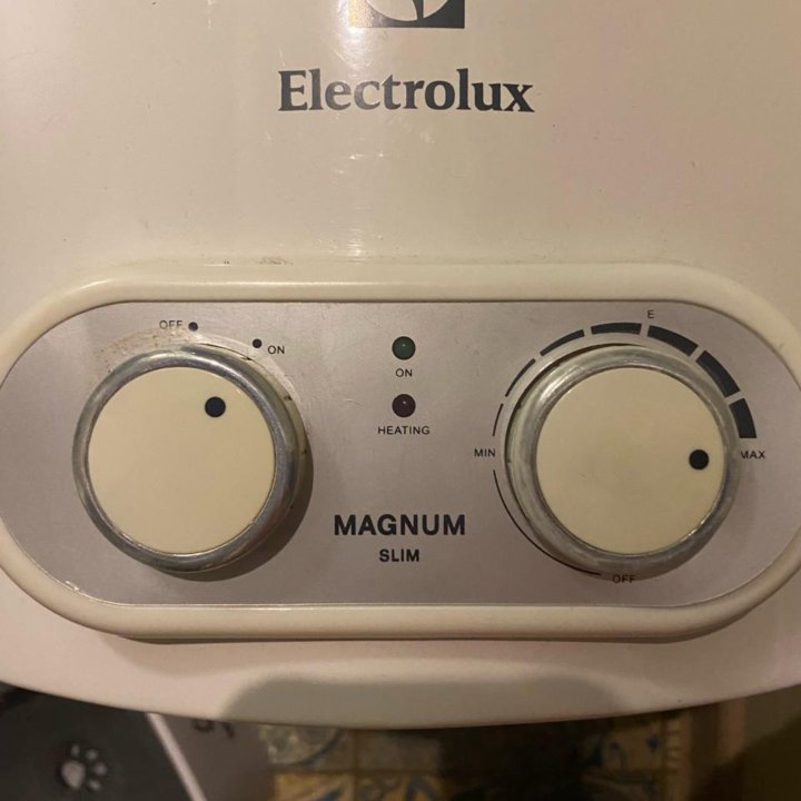 Водонагреватель Electrolux EWH 80 Magnum Slim