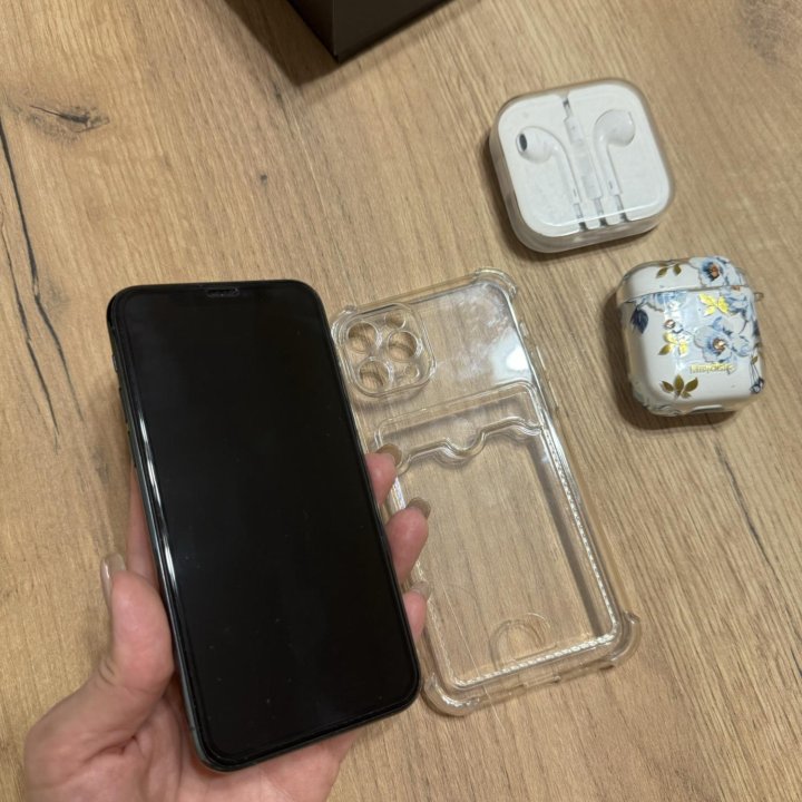 iPhone 11 Pro в идеальном состоянии