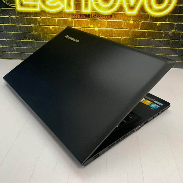 Мощный ноутбук Lenovo (1277 Н)