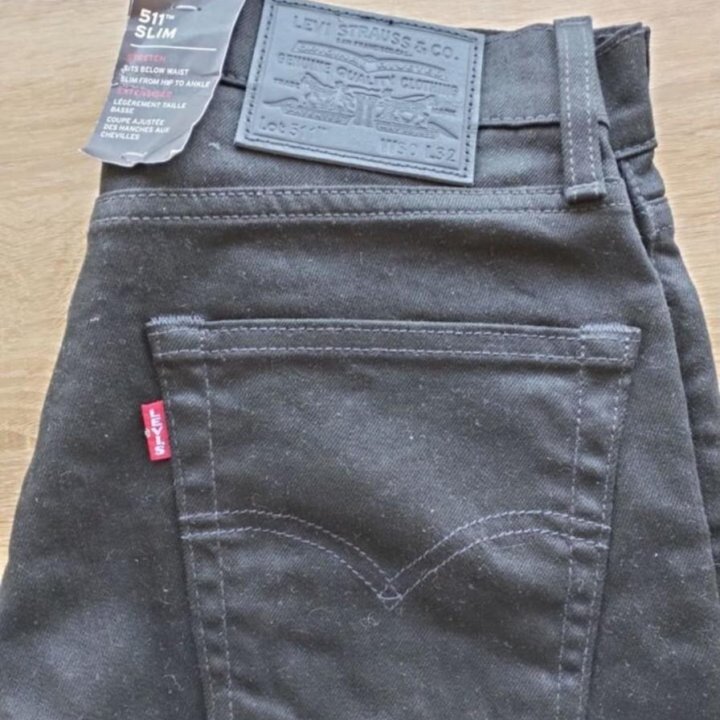 Оригинальные джинсы Levi's