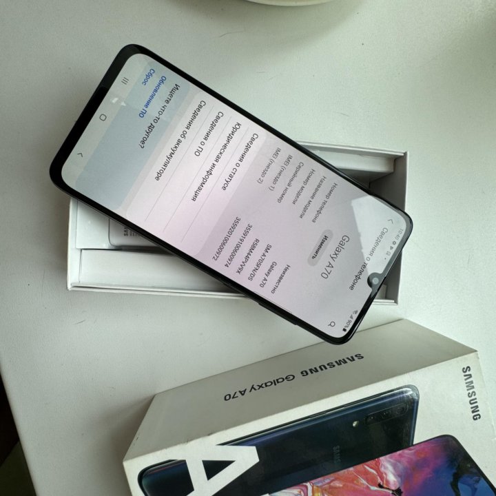 Продам Samsung A70 6/128Gb Black