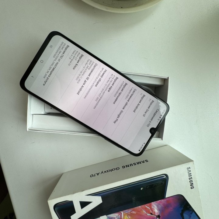 Продам Samsung A70 6/128Gb Black