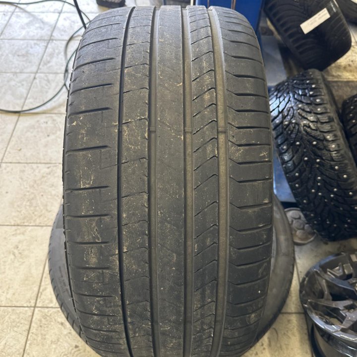 Летние шины Pirelli 295/35/R21