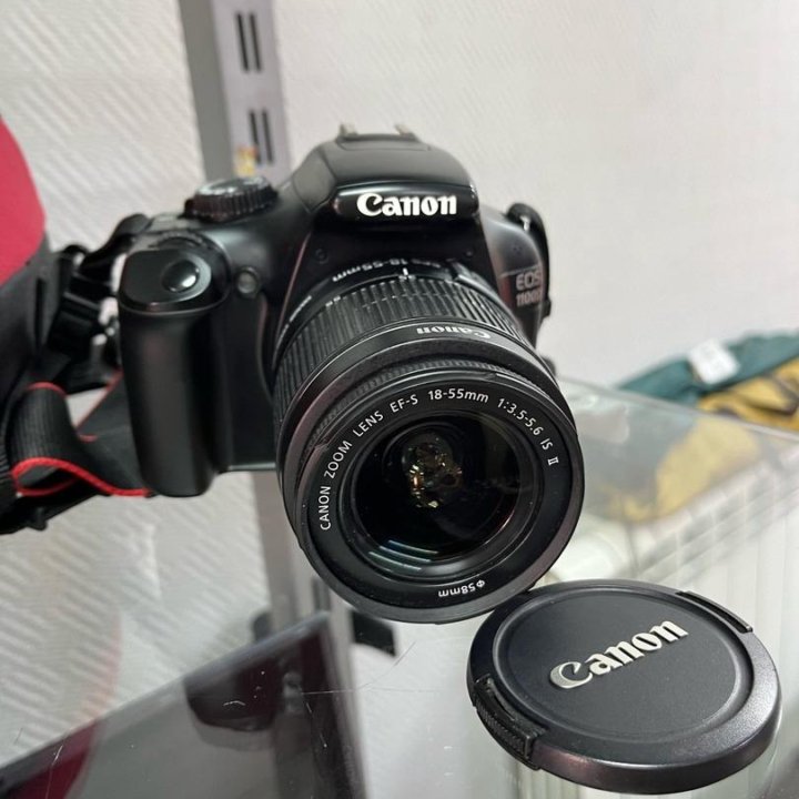 Зеркальный фотоаппарат Canon EOS 1100D