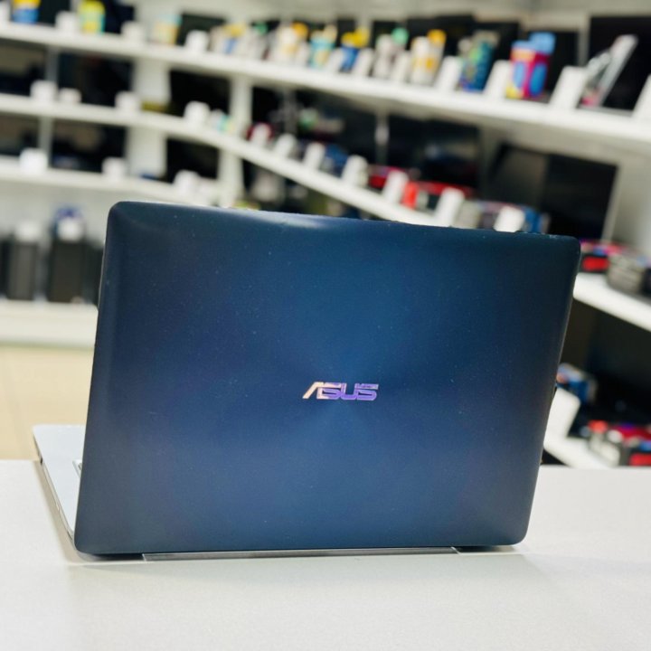 Ноутбук Asus / i7-6500U / 8G / 240G / GF 930M