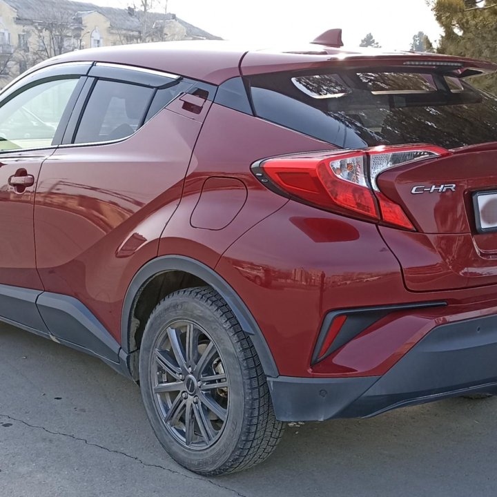 Toyota C-HR, 2017