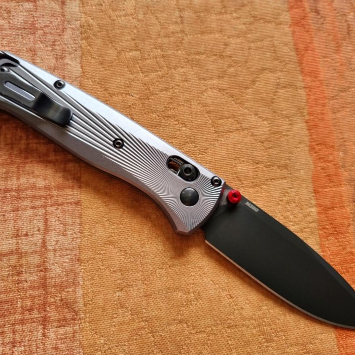 Нож Benchmade Bugout M390