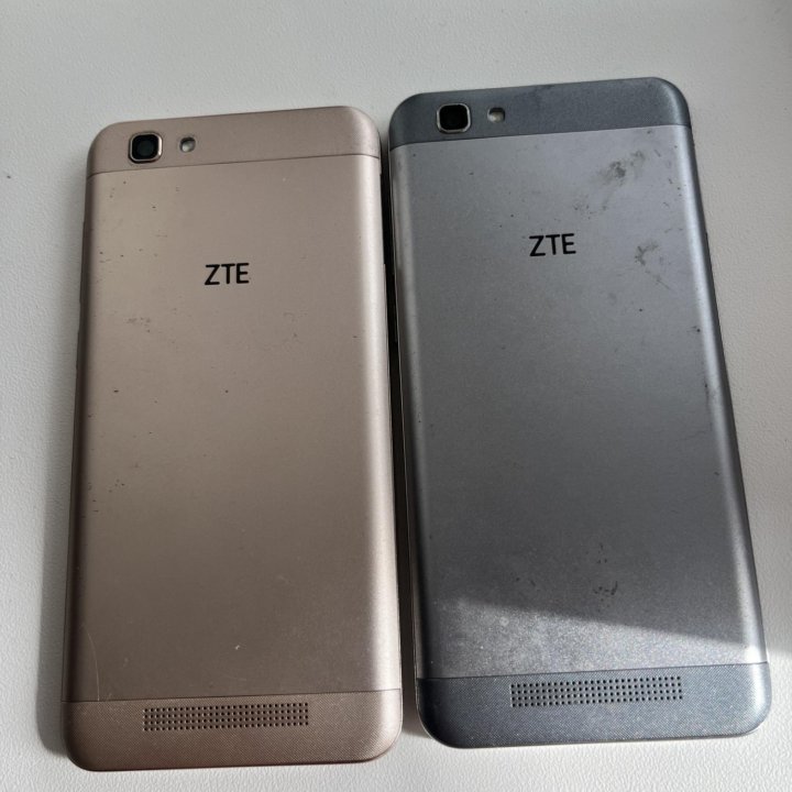 Телефон ZTE