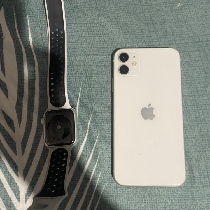 iPhone 11 64 gb + Apple Watch SE 44mm