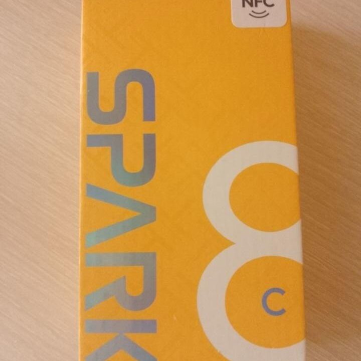Коробка Tecno Spark 8c