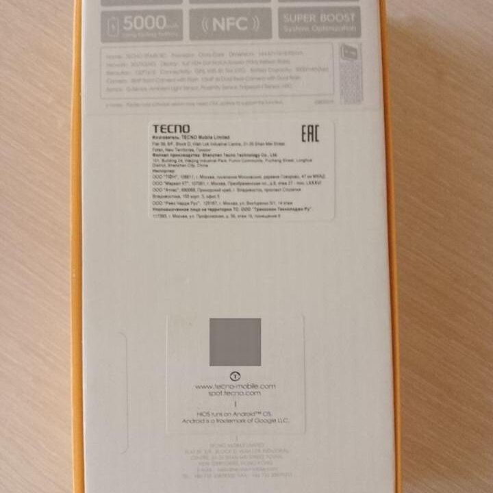 Коробка Tecno Spark 8c