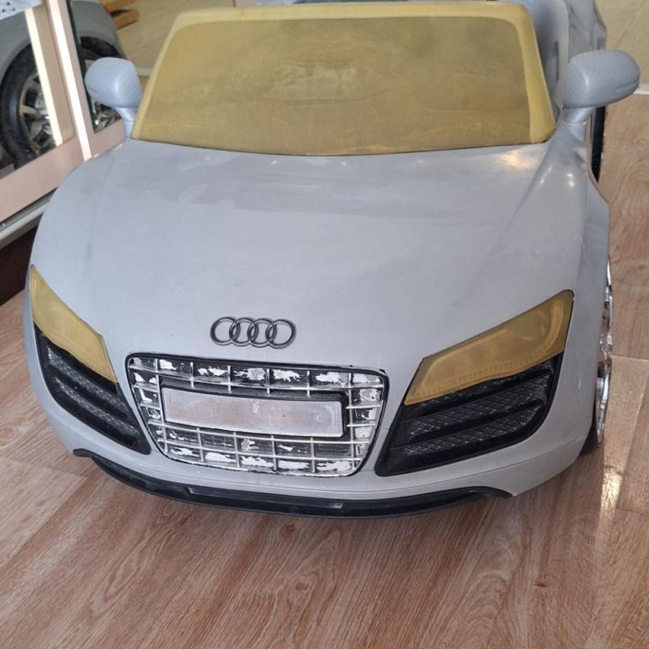 Электромобиль audi r8