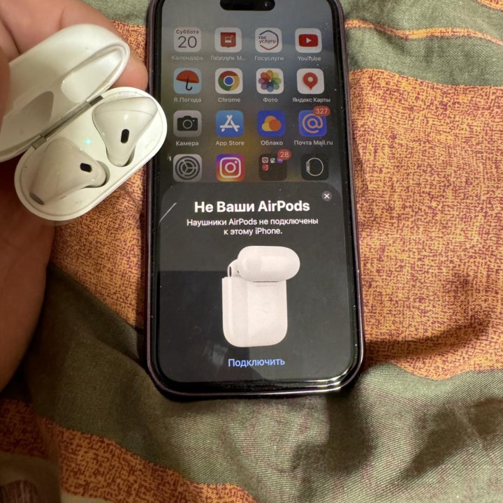 AirPods 1-го поколения.