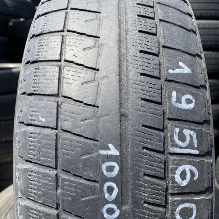 195/60 R15 Bridgestone Blizzak Revo GZ