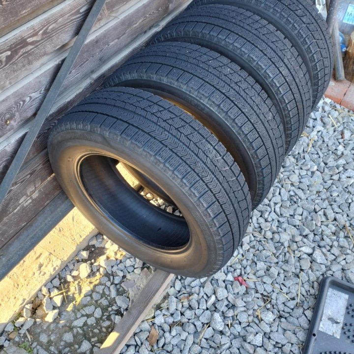 Bridgestone blizzak VRX 185/65 R15