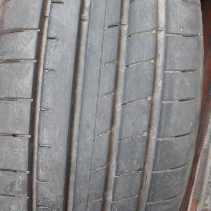 Goodyear Eagle F1 Asymmetric 3 SUV 235/65 R17 104V