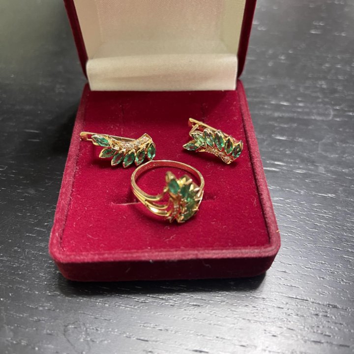 Комплект золотой-перстень с серёжками