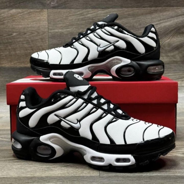 Кроссовки Nike Air Max Tn Plus