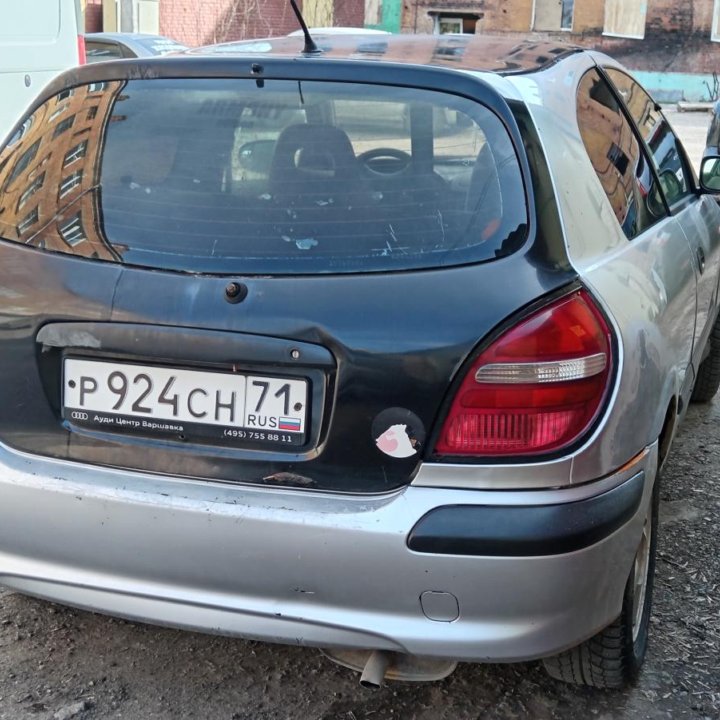 Nissan Almera, 2002