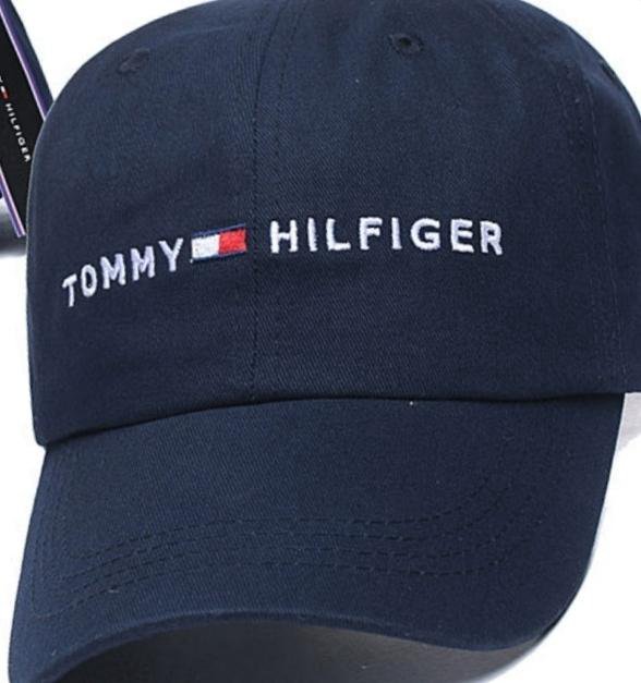 Кепки tommi hilfiger.