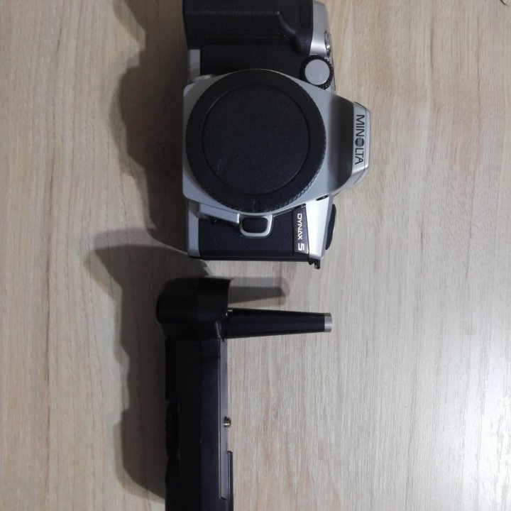 Продам фотоаппарат Minolta dinax 5,