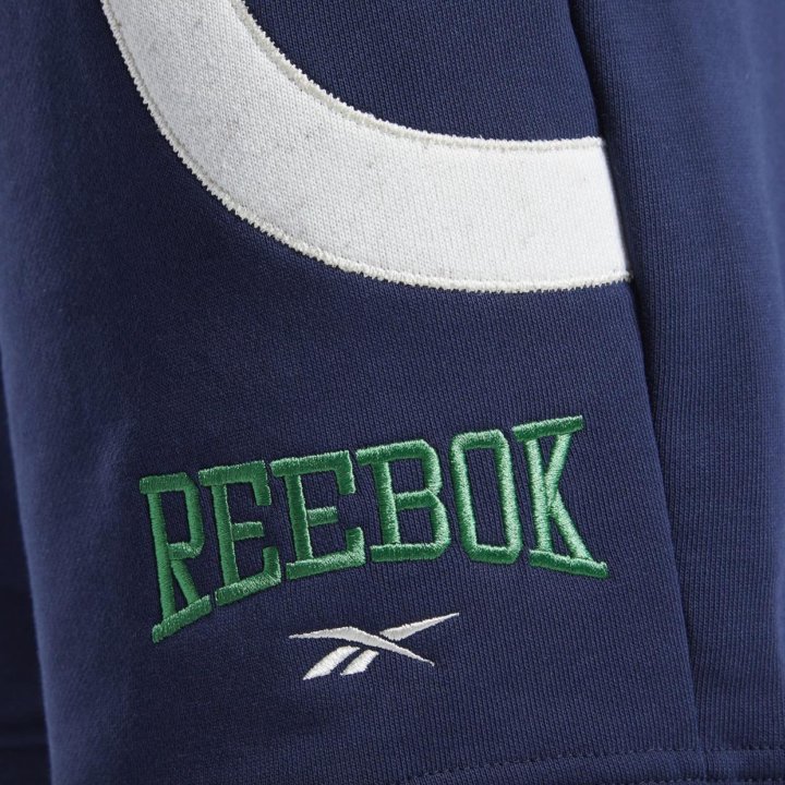 Новые шорты Reebok M