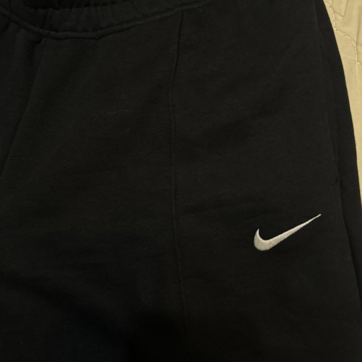 Женские брюки Nike Sportswear Essential Collection