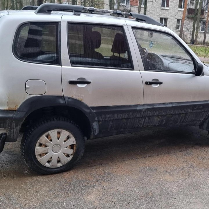 Chevrolet Niva, 2005