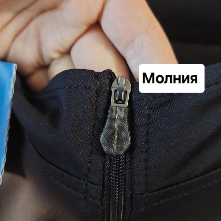 Мужская футболка с молнией