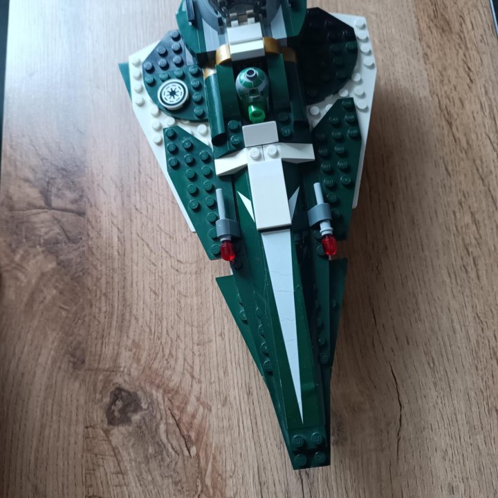 Продам lego star wars 9498