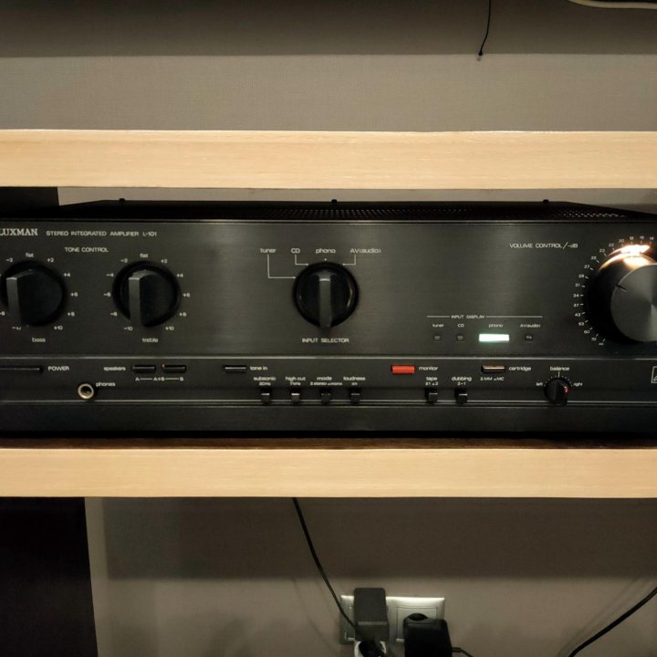 Усилитель Alpine/Luxman L-101